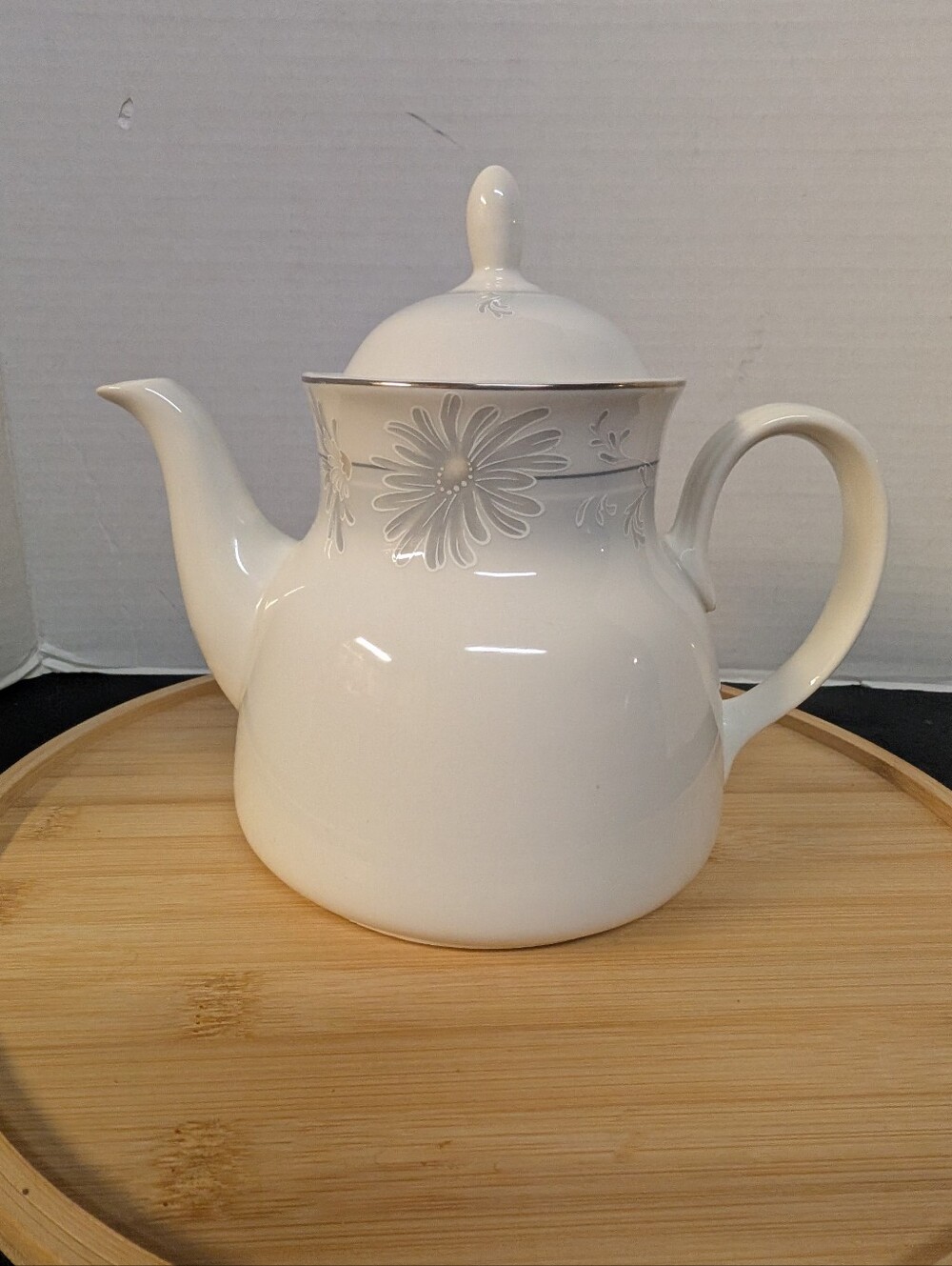 Royal Doulton Vogue Collection English Porcelain Collectible Teapot Sonata